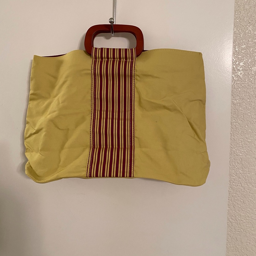 Yellow tote